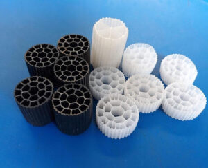 Có thể thấy, giá thể vi sinh MBBR có nhiều ưu điểm hơn hẳn giá thể vi sinh dạng cầu gai D25