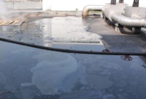 Dầu rò rỉ ra môi trường bên ngoài