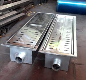 máng nước nhà hàng làm bằng inox có ngoại hình đẹp phù hợp thẩm mỹ