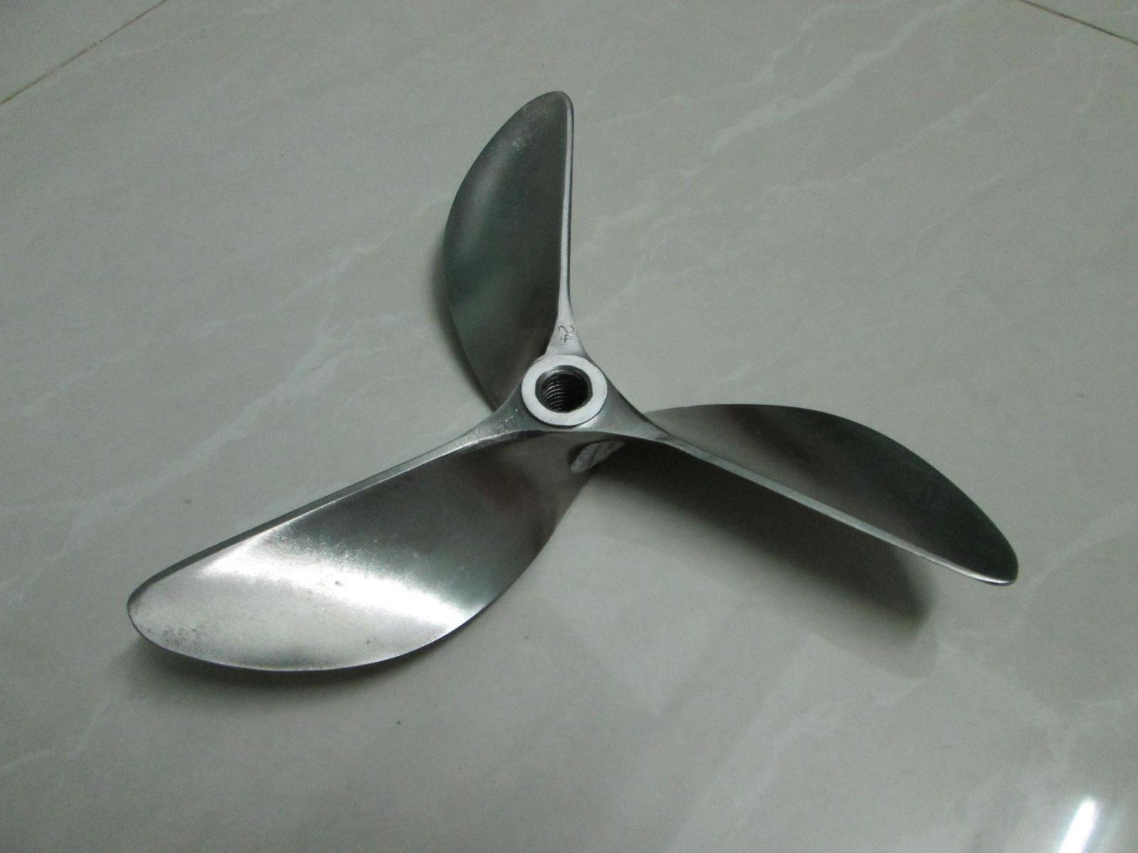 Cánh khuấy inox chân vịt được sử dụng nhiều trong ngành hóa chất, dược phẩm